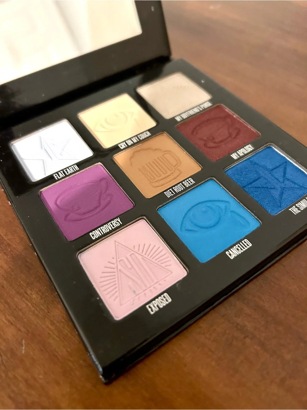 Jeffree Star x Shane Dawson Mini Controversy Eyeshadow Palette